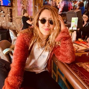 Meet your Posher, Sunny